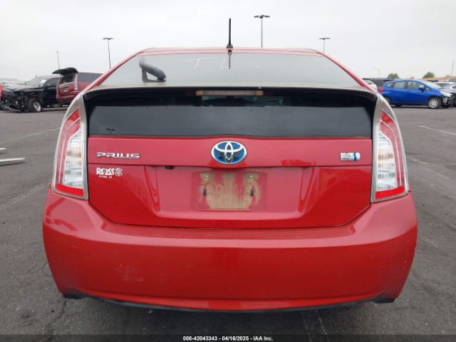 JTDKN3DU0F0428944 Toyota Prius Two
