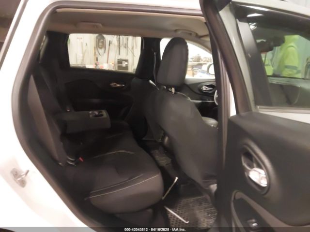 1C4PJMCB2HW545464 Jeep Cherokee Latitude 4x4