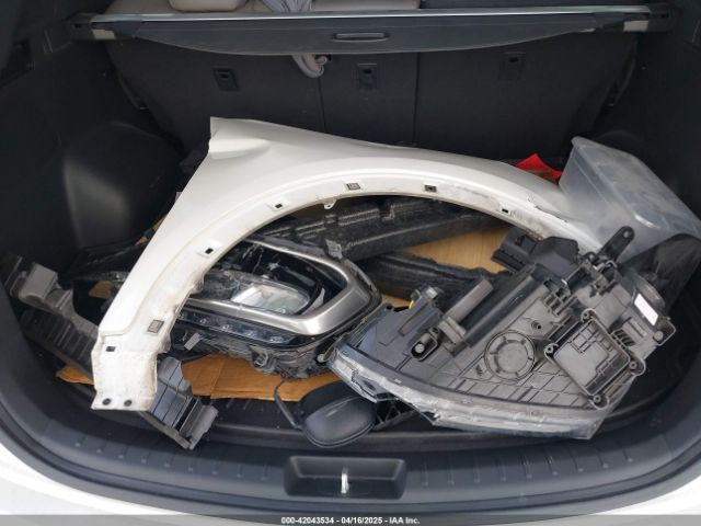 5NMZU3LB2HH028050 Hyundai Santa Fe Sport 2.4l