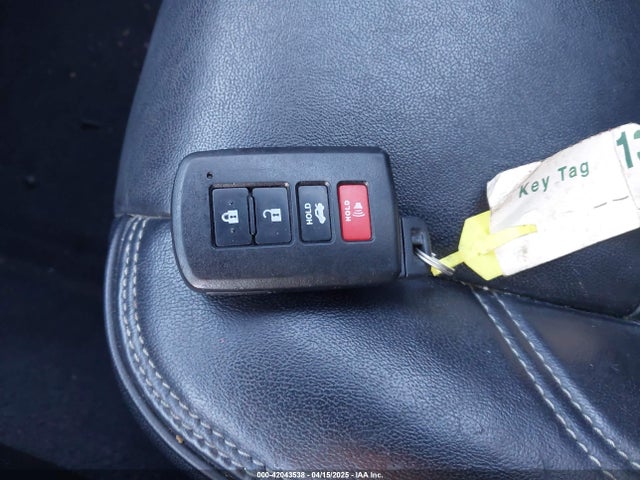 4T1BD1FKXGU183143 Toyota Camry Hybrid Xle