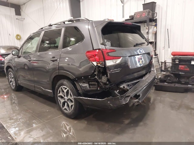 JF2SKAJC0LH485541 Subaru Forester Premium
