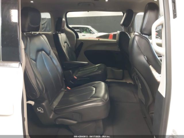 2C4RC1DG1LR265029 Chrysler Voyager Lxi