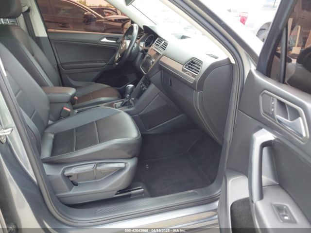 3VV3B7AX8KM144134 Volkswagen Tiguan 2.0t Se/2.0t Sel/2.0t Sel R-line/2.0t Sel R-line Black