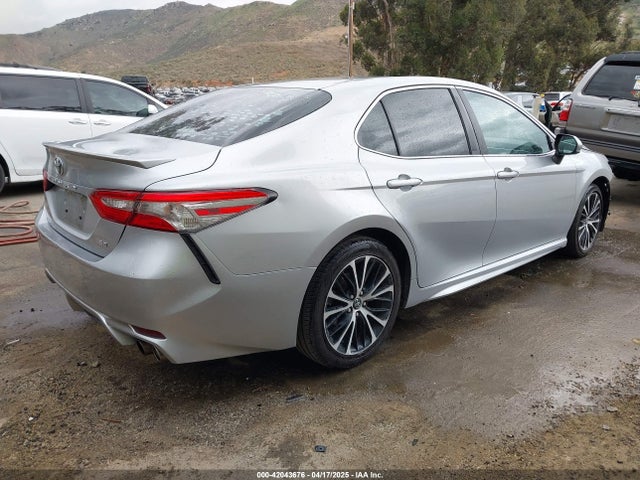 4T1B11HK9JU636696 Toyota CAMRY SE