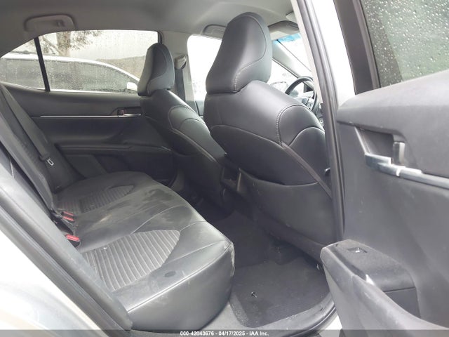 4T1B11HK9JU636696 Toyota CAMRY SE