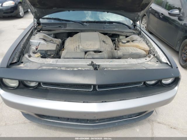 2C3CDZAT5FH723429 Dodge Challenger R/t