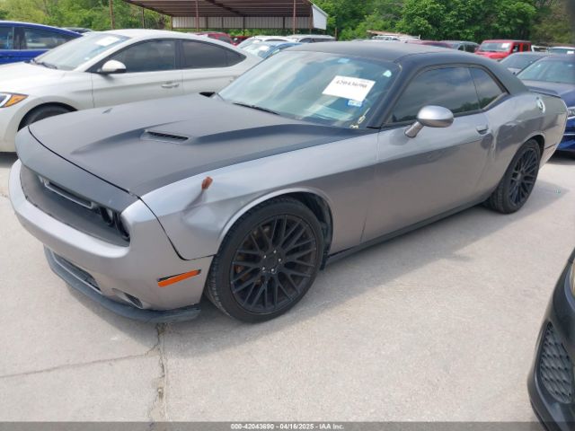 2C3CDZAT5FH723429 Dodge Challenger R/t