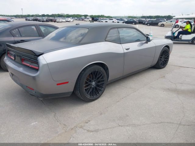 2C3CDZAT5FH723429 Dodge Challenger R/t