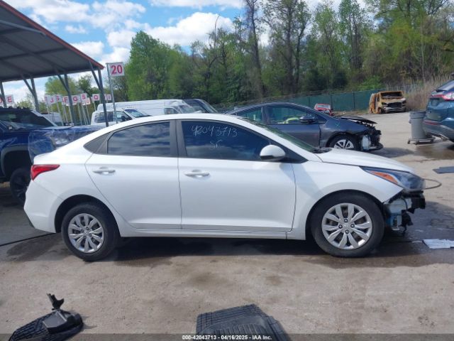 3KPC24A31JE008527 Hyundai ACCENT SE