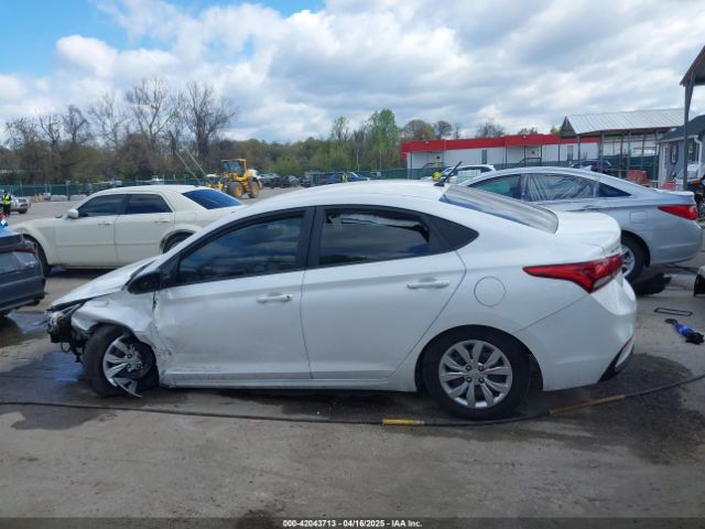 3KPC24A31JE008527 Hyundai ACCENT SE