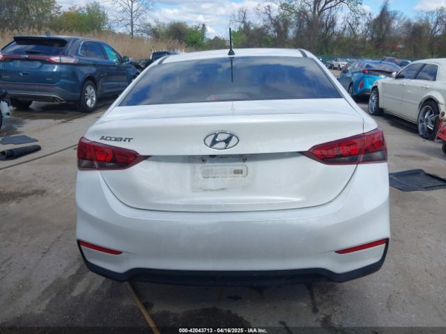 3KPC24A31JE008527 Hyundai ACCENT SE