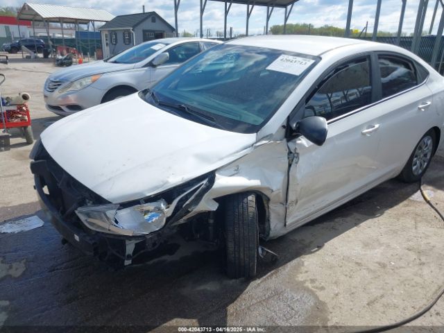 3KPC24A31JE008527 Hyundai ACCENT SE