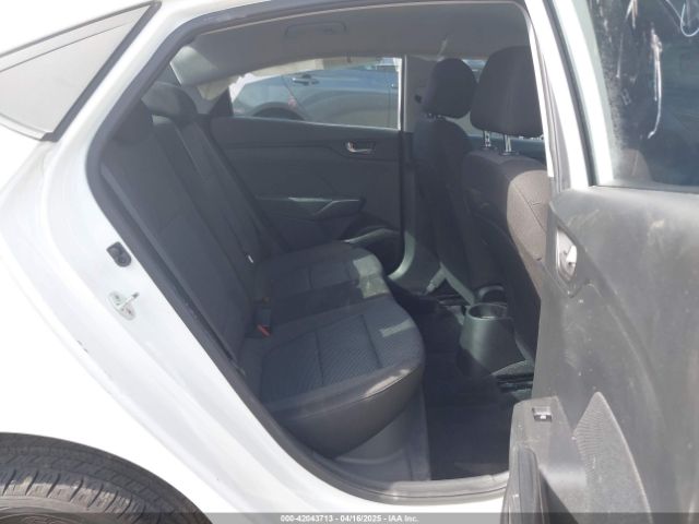 3KPC24A31JE008527 Hyundai ACCENT SE