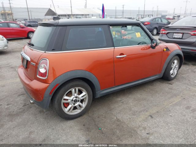 2011 MINI COOPER WMWSU3C55BT097555 Photo 3