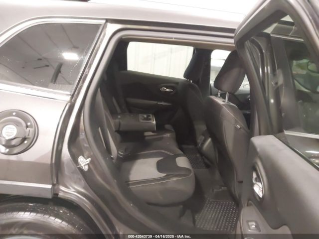 1C4PJMCB0EW227760 Jeep Cherokee Latitude