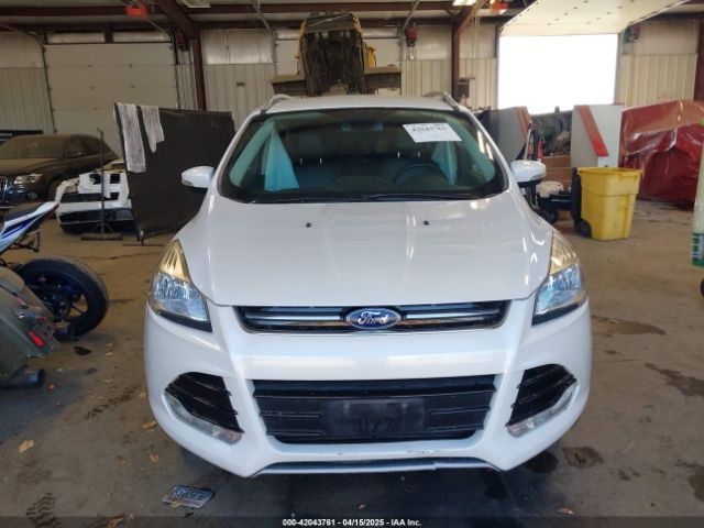 1FMCU9J94GUC28648 Ford Escape Titanium