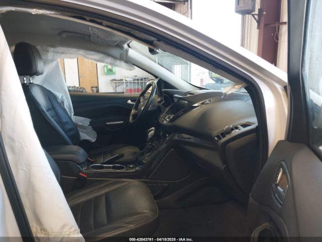 1FMCU9J94GUC28648 Ford Escape Titanium
