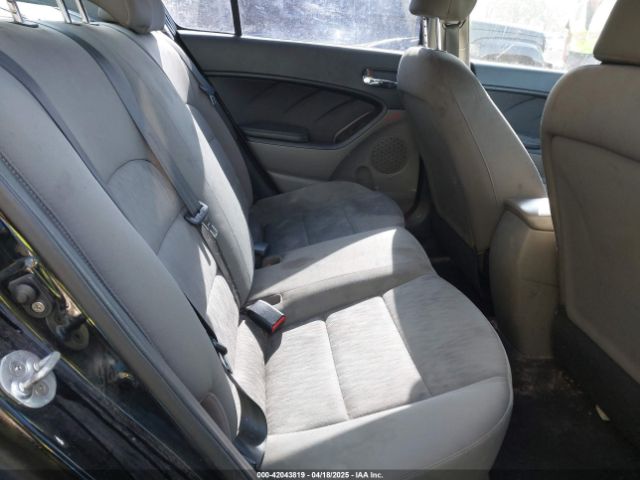 KNAFK4A65G5593511 KIA FORTE LX