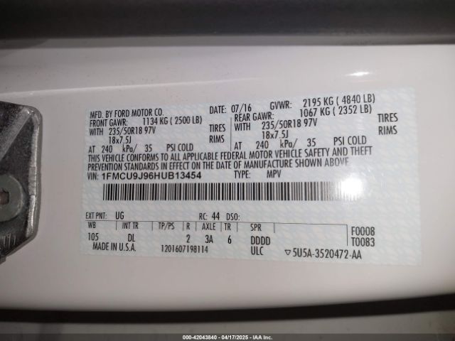 1FMCU9J96HUB13454 Ford Escape Titanium