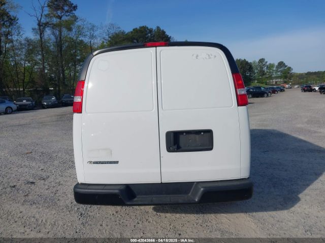 1GCWGAFP0M1206242 Chevrolet Express Cargo Rwd 2500 Regular Wheelbase Wt