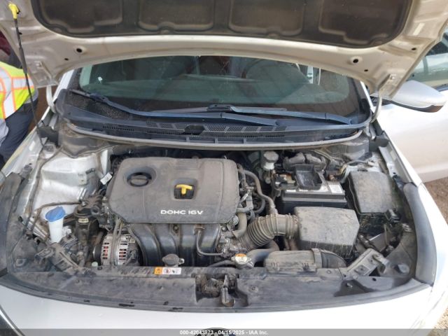 3KPFL4A79JE260667 KIA FORTE LX