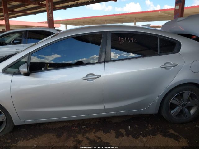 3KPFL4A79JE260667 KIA FORTE LX