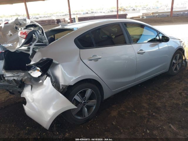 3KPFL4A79JE260667 KIA FORTE LX