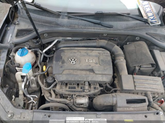 1VWAT7A35FC077089 Volkswagen Passat 1.8t S