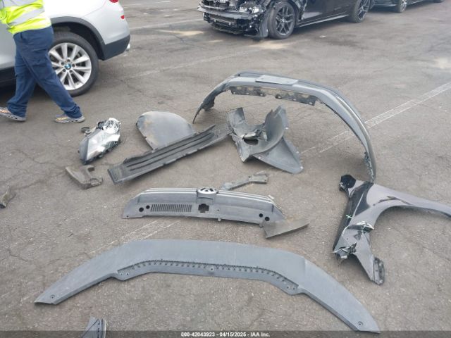 1VWAT7A35FC077089 Volkswagen Passat 1.8t S