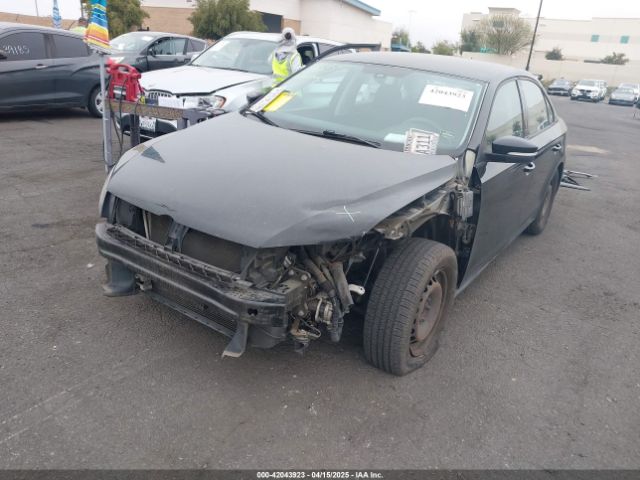 1VWAT7A35FC077089 Volkswagen Passat 1.8t S