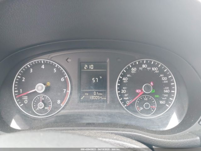 1VWAT7A35FC077089 Volkswagen Passat 1.8t S