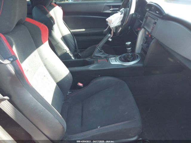 JF1ZNAA12F9704233 Scion FR-S