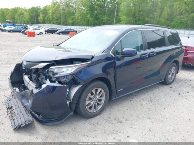 5TDKRKEC4MS024401 Toyota SIENNA LE