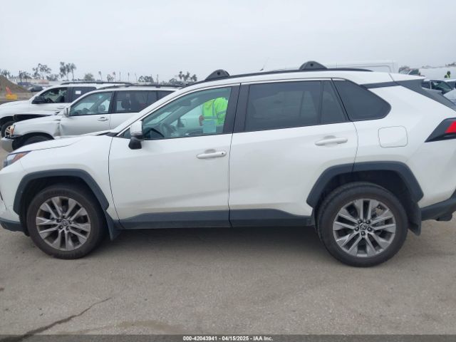 2T3C1RFV3NW231009 Toyota Rav4 Xle Premium