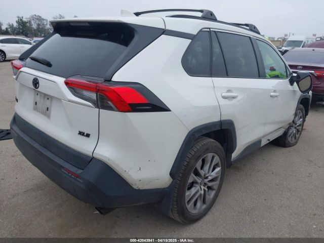 2T3C1RFV3NW231009 Toyota Rav4 Xle Premium