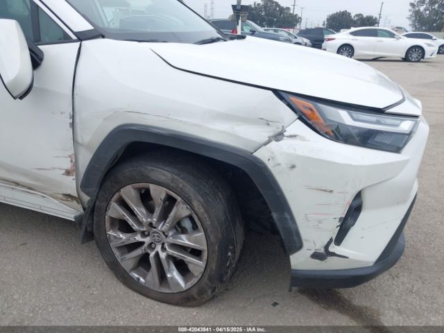 2T3C1RFV3NW231009 Toyota Rav4 Xle Premium