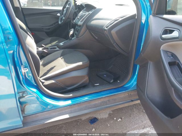 1FADP3F29EL122925 Ford FOCUS SE