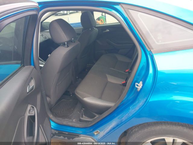 1FADP3F29EL122925 Ford FOCUS SE