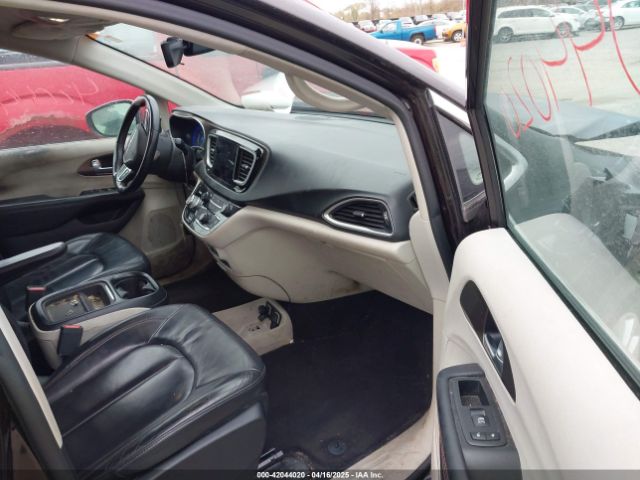 2C4RC1BG1HR797200 Chrysler Pacifica Touring-l