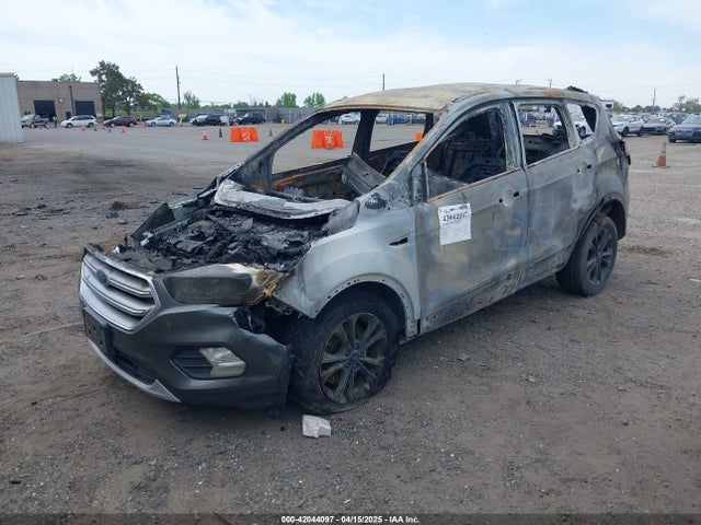 1FMCU9GD3HUA83907 Ford ESCAPE SE