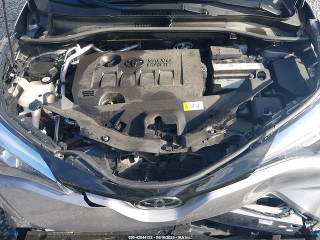 JTNKHMBXXL1077939 Toyota C-HR LE