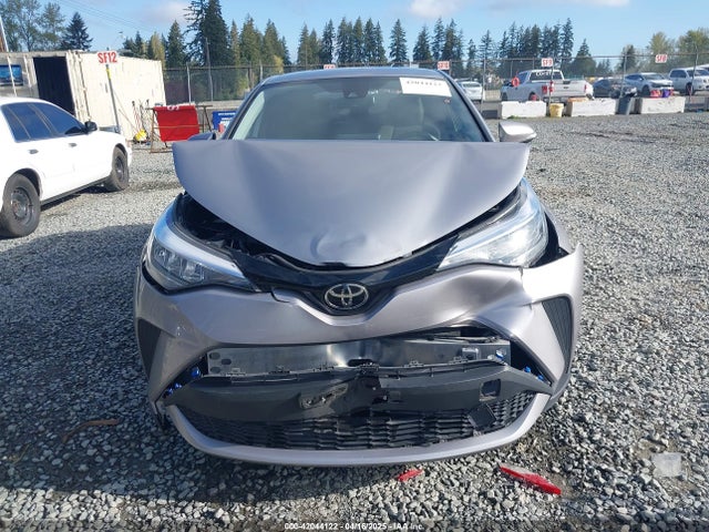 JTNKHMBXXL1077939 Toyota C-HR LE