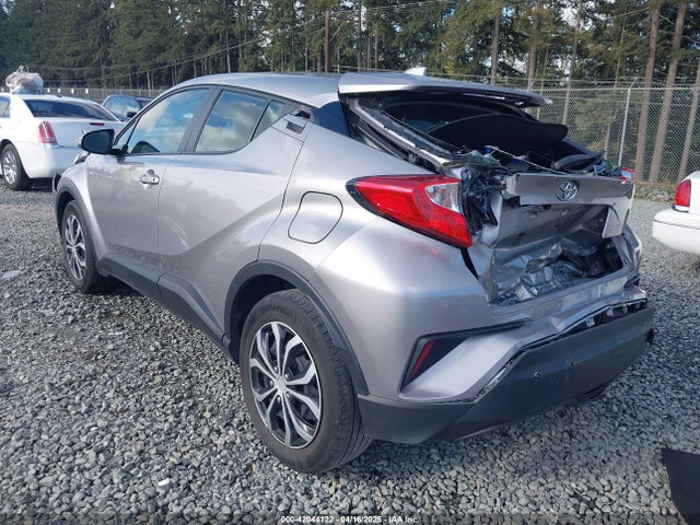 JTNKHMBXXL1077939 Toyota C-HR LE