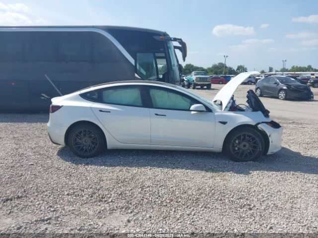 5YJ3E1EA7SF978831 Tesla Model 3 Long Range Rear-wheel Drive