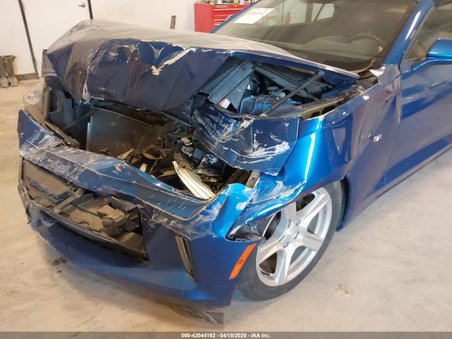 1G1FB3DX7J0183310 Chevrolet Camaro 1lt
