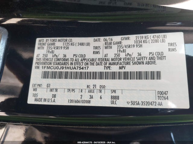 1FMCU0J91HUA75417 Ford Escape Titanium