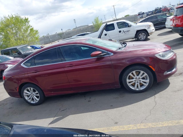 1C3CCCAG2GN157810 Chrysler 2016