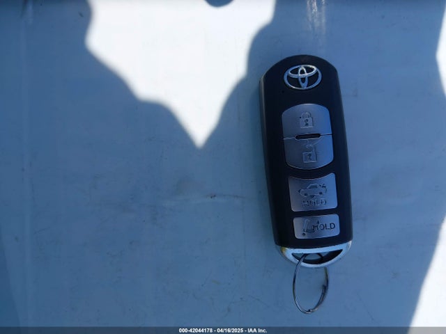 3MYDLBYV4HY151222 Toyota YARIS IA