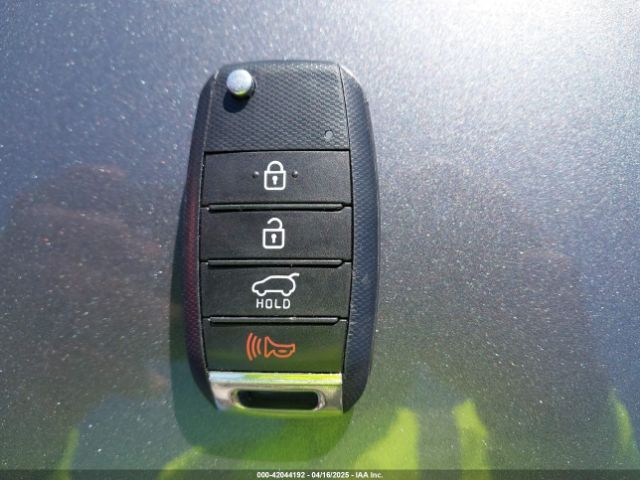 KNDPM3AC2K7628035 KIA Sportage Lx