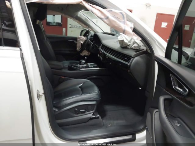 WA1LAAF73JD028903 Audi Q7 3.0t Premium